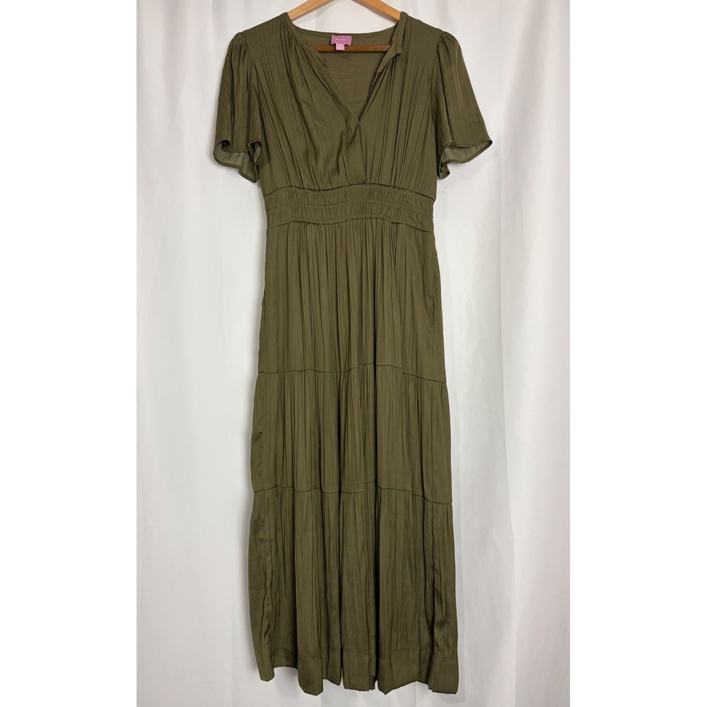 Muse Green Pleated Tiered Maxi Dress Smocked Waist Medium Teacher Event Silky